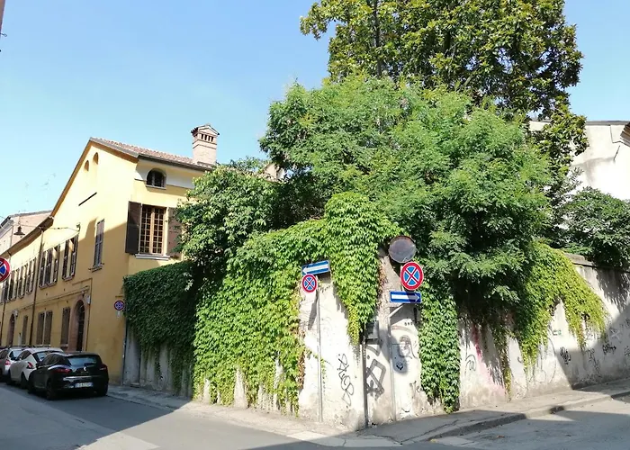 Romantica Mansarda * フェラーラ